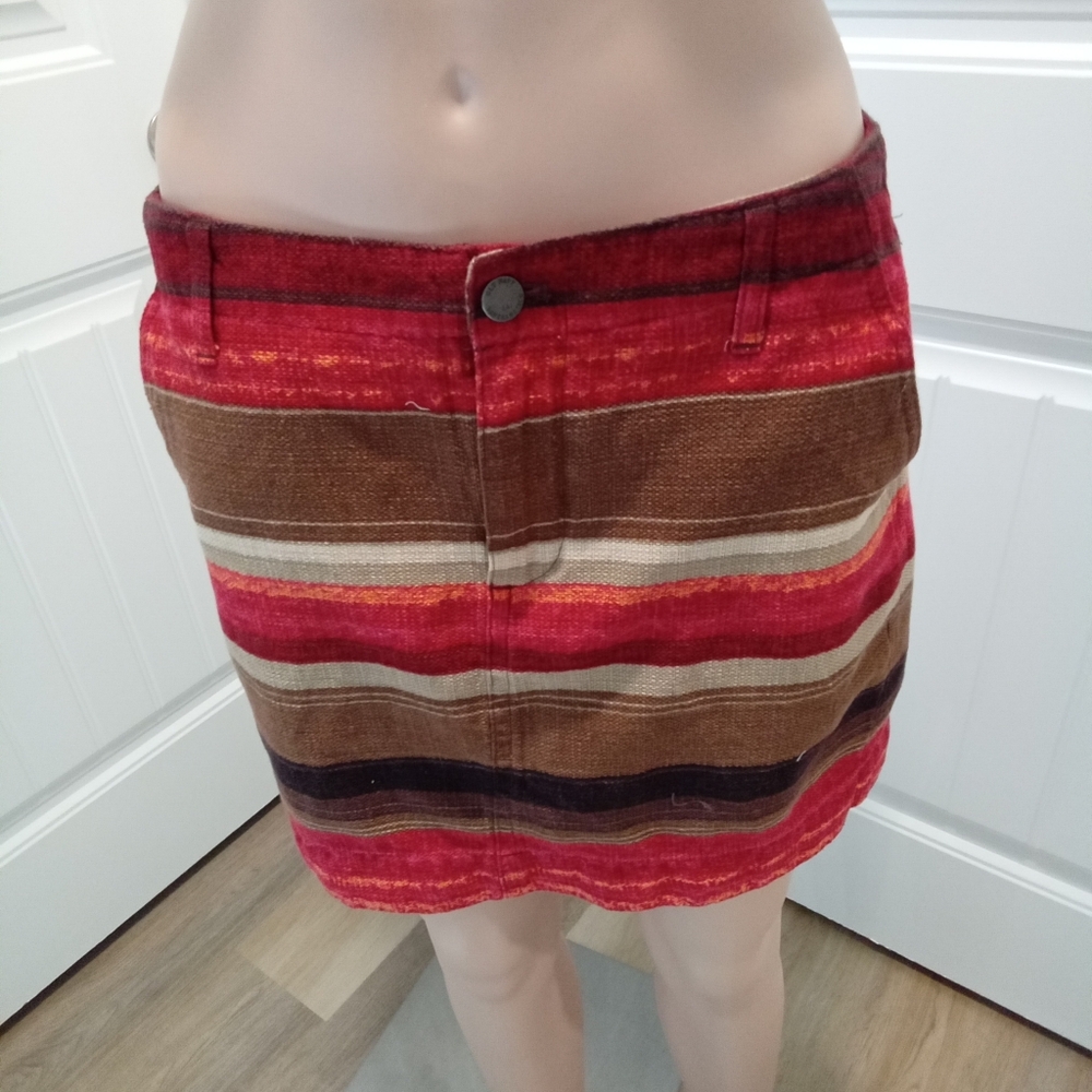 Old Navy Size 4. Striped Red and Brown Colored Mini Skirt